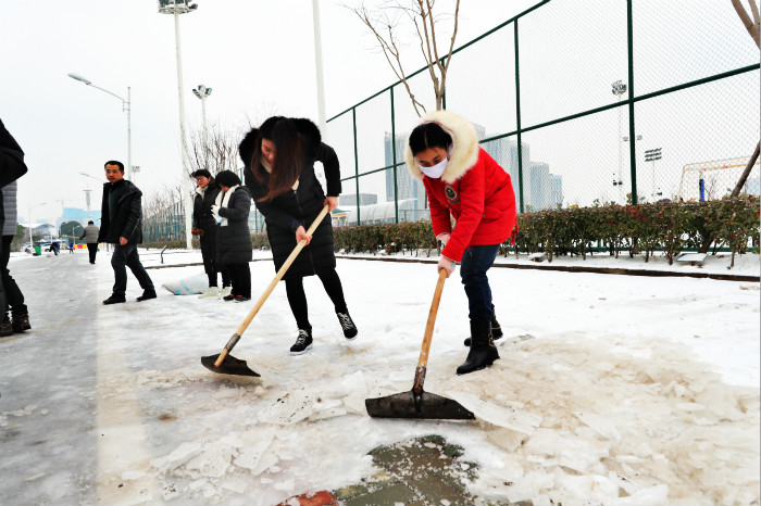 一場(chǎng)雪，體育中心美得不要不要的 但最美的風(fēng)景還是他們(圖9)