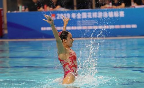 “水上芭蕾”究竟有多美？全國(guó)花樣游泳錦標(biāo)賽武漢“綻放”（附精美圖集）