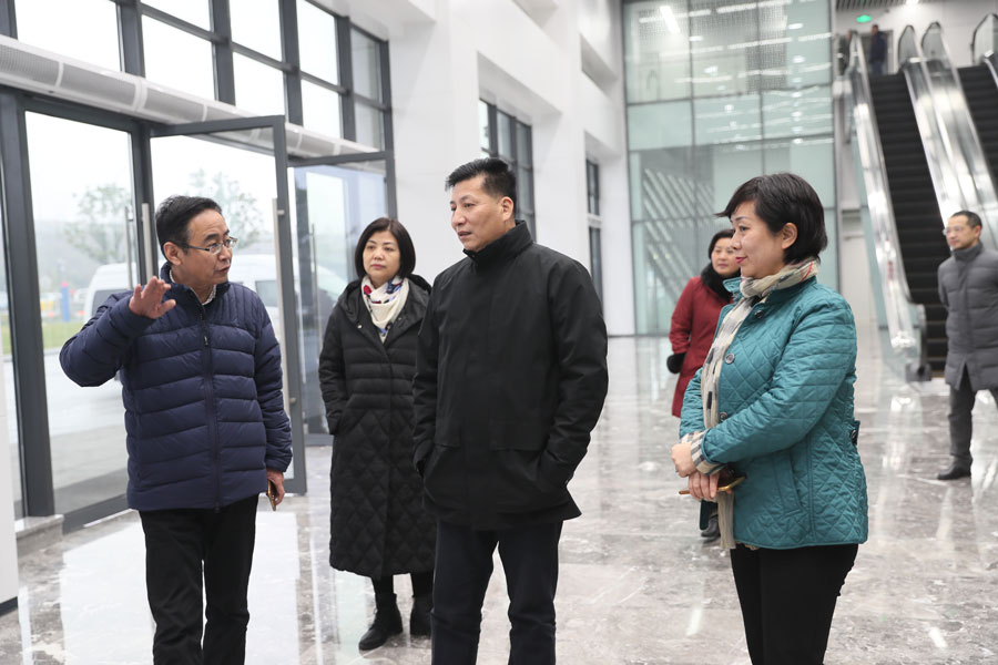 劉誓?？疾煳錆h體育中心 要求加強(qiáng)場(chǎng)館賽后利用(圖2)